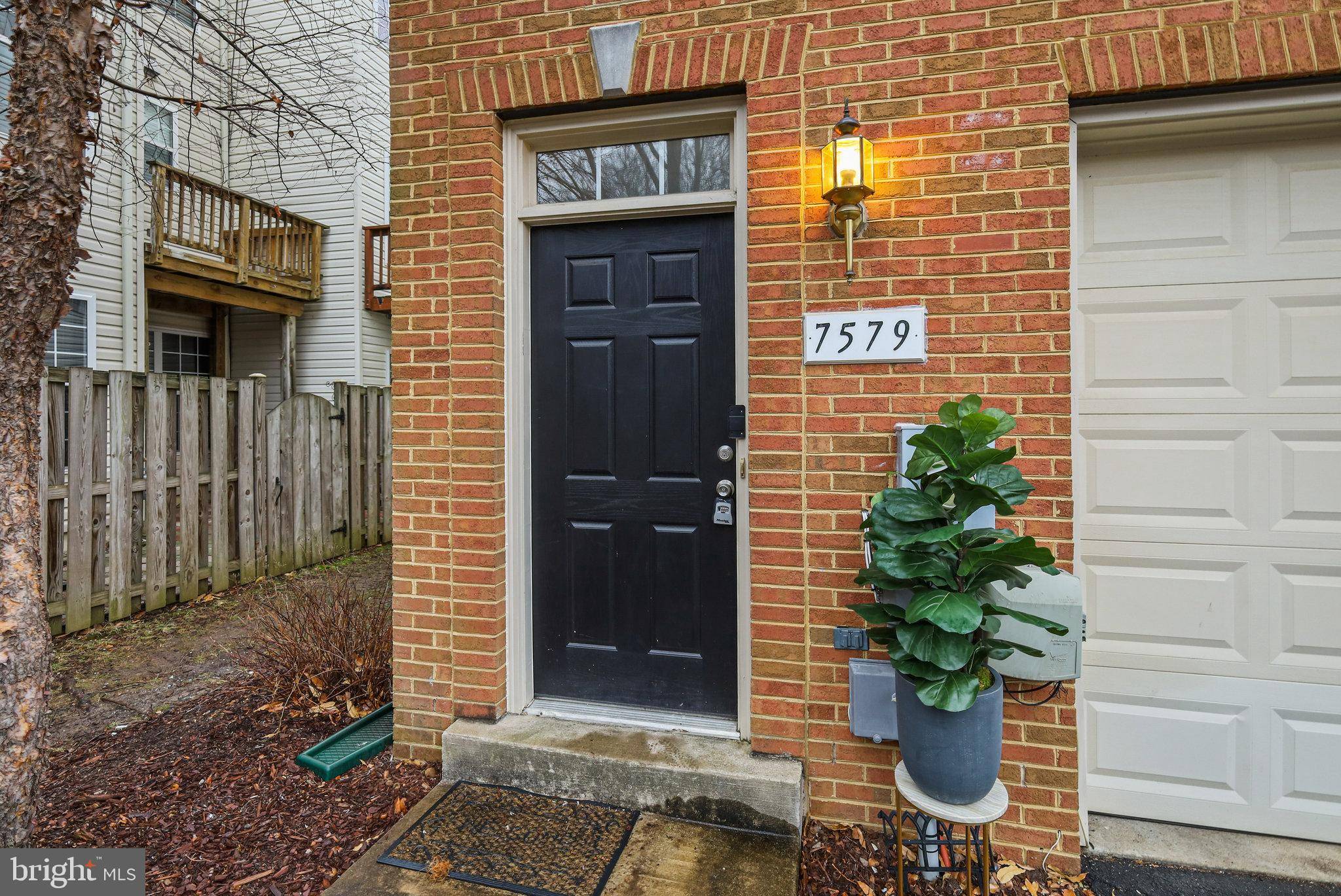 Alexandria, VA 22306,7579 GREAT SWAN CT