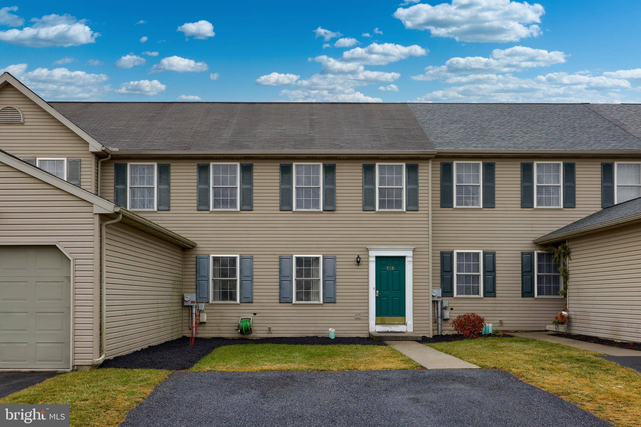 Manheim, PA 17545,598 WOOD DUCK DR