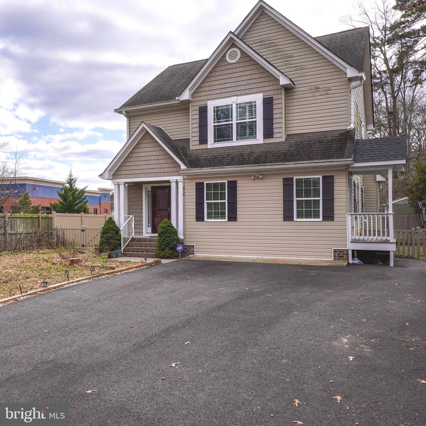 Ashland, VA 23005,214 RANDOLPH CIR