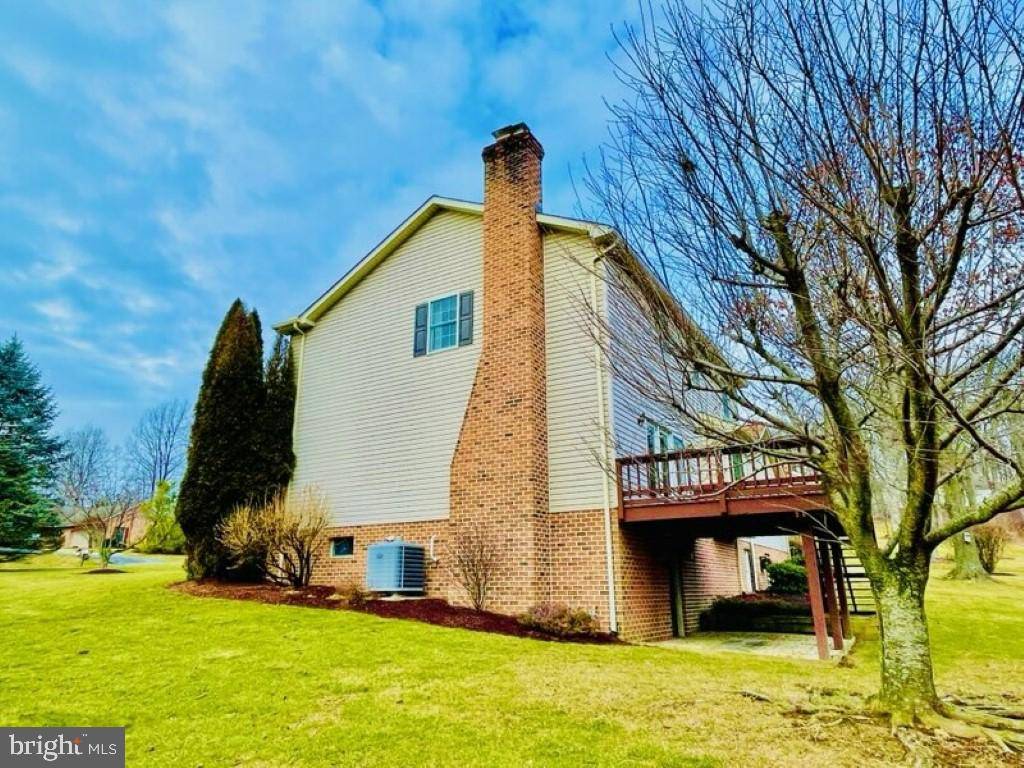 Waynesboro, PA 17268,10966 LONGWOOD DRIVE