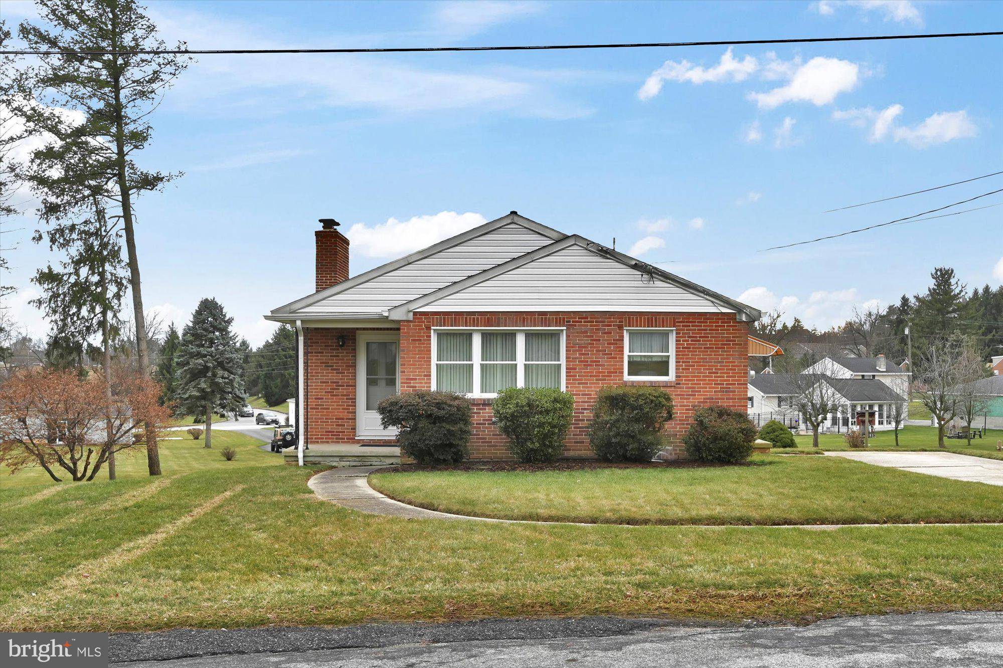 York, PA 17408,2 CARLISLE CT