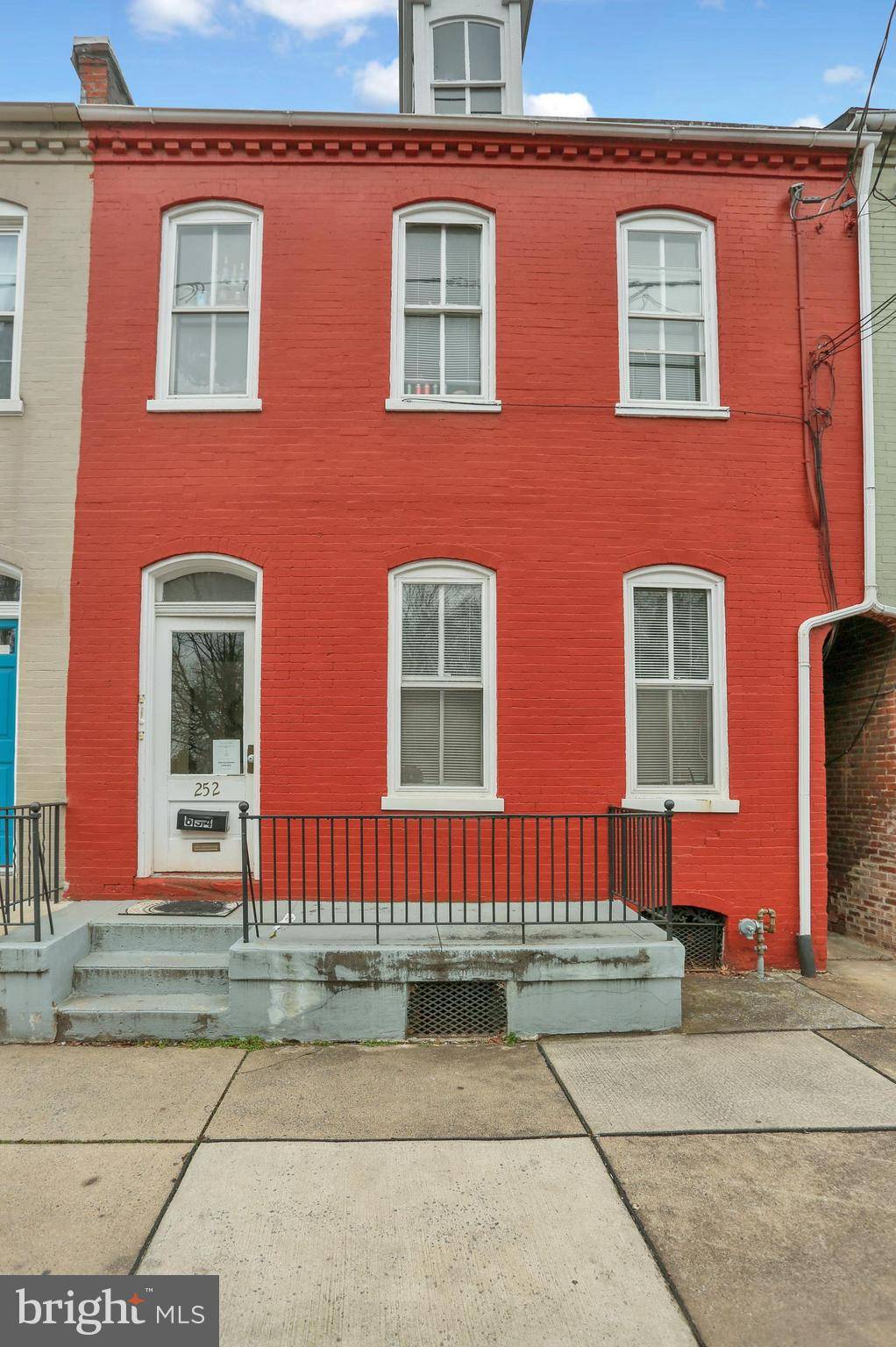 Lancaster, PA 17602,252 E WALNUT ST