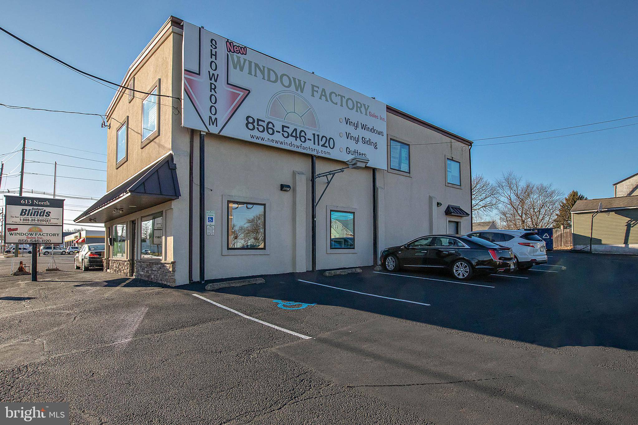 Mount Ephraim, NJ 08059,613 N BLACK HORSE PIKE #2 FLR