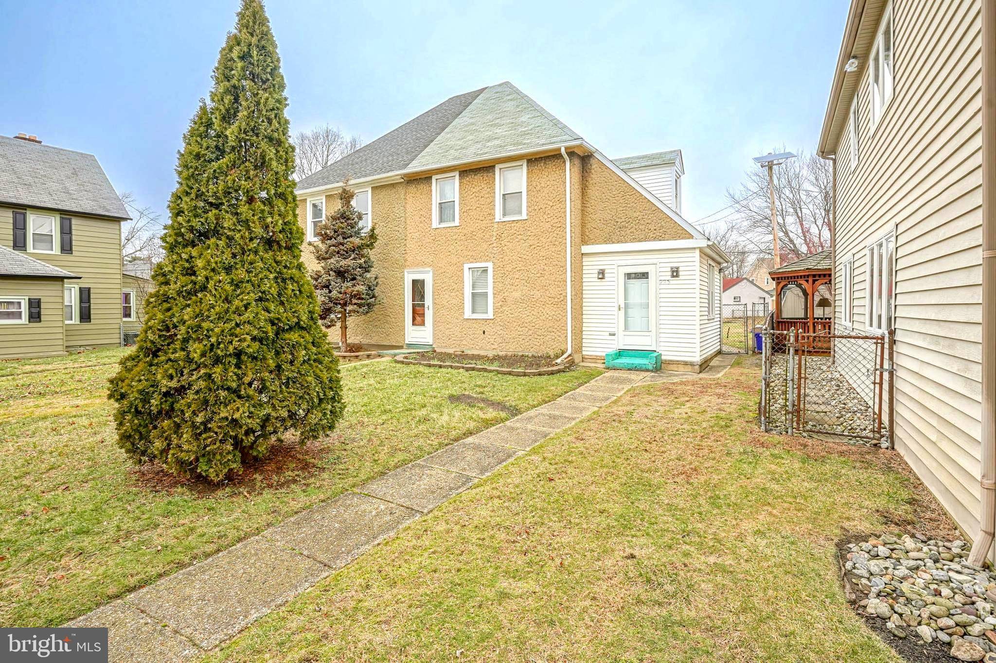 Brooklawn, NJ 08030,223 NOREG PL