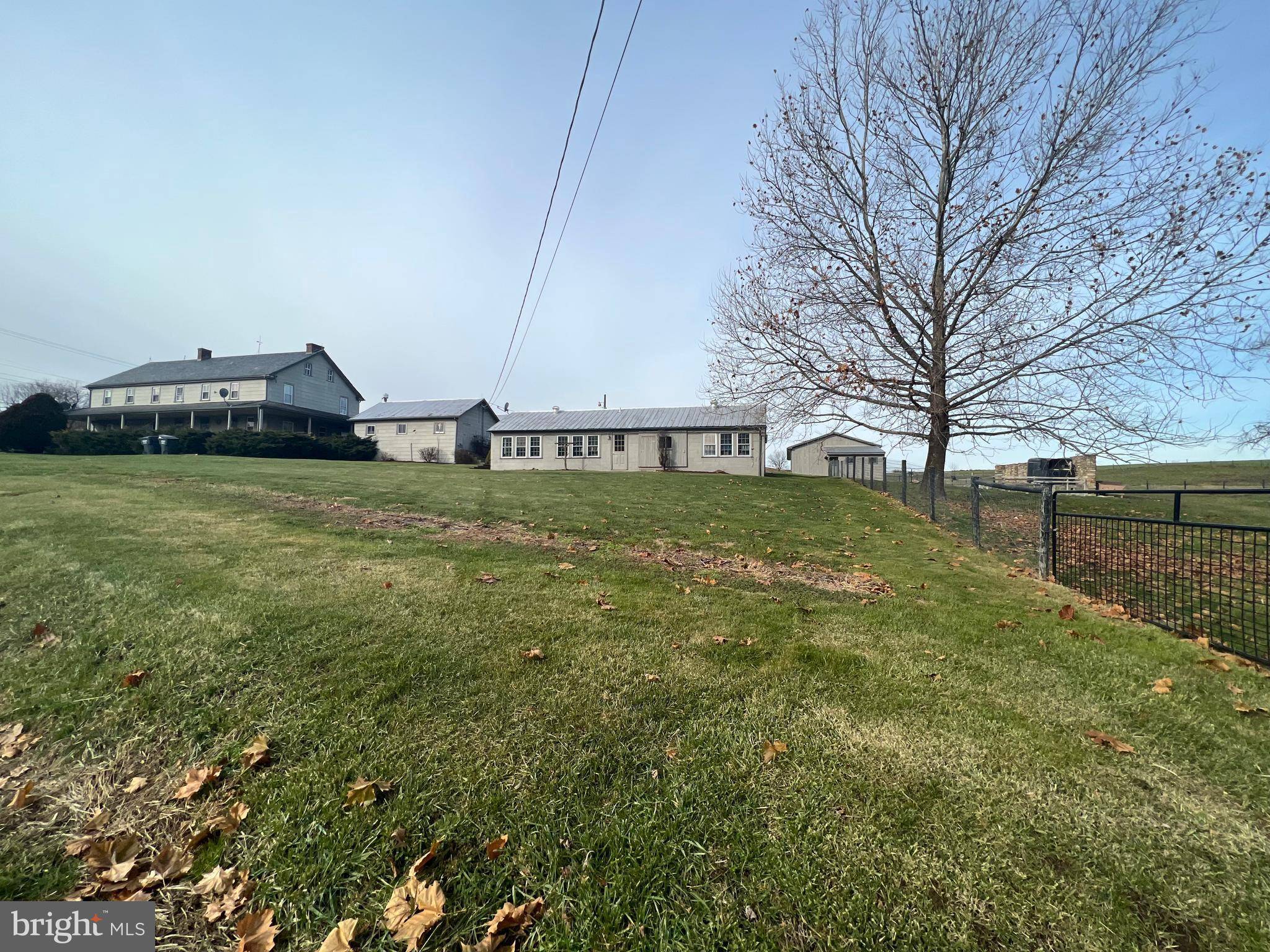 Kirkwood, PA 17536,383 MAPLE SHADE RD