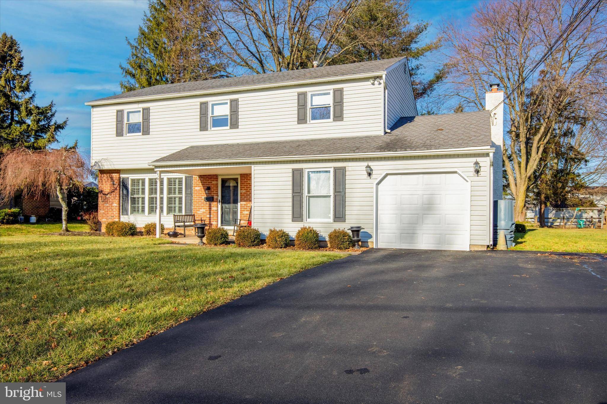 Warminster, PA 18974,546 PENROSE LN