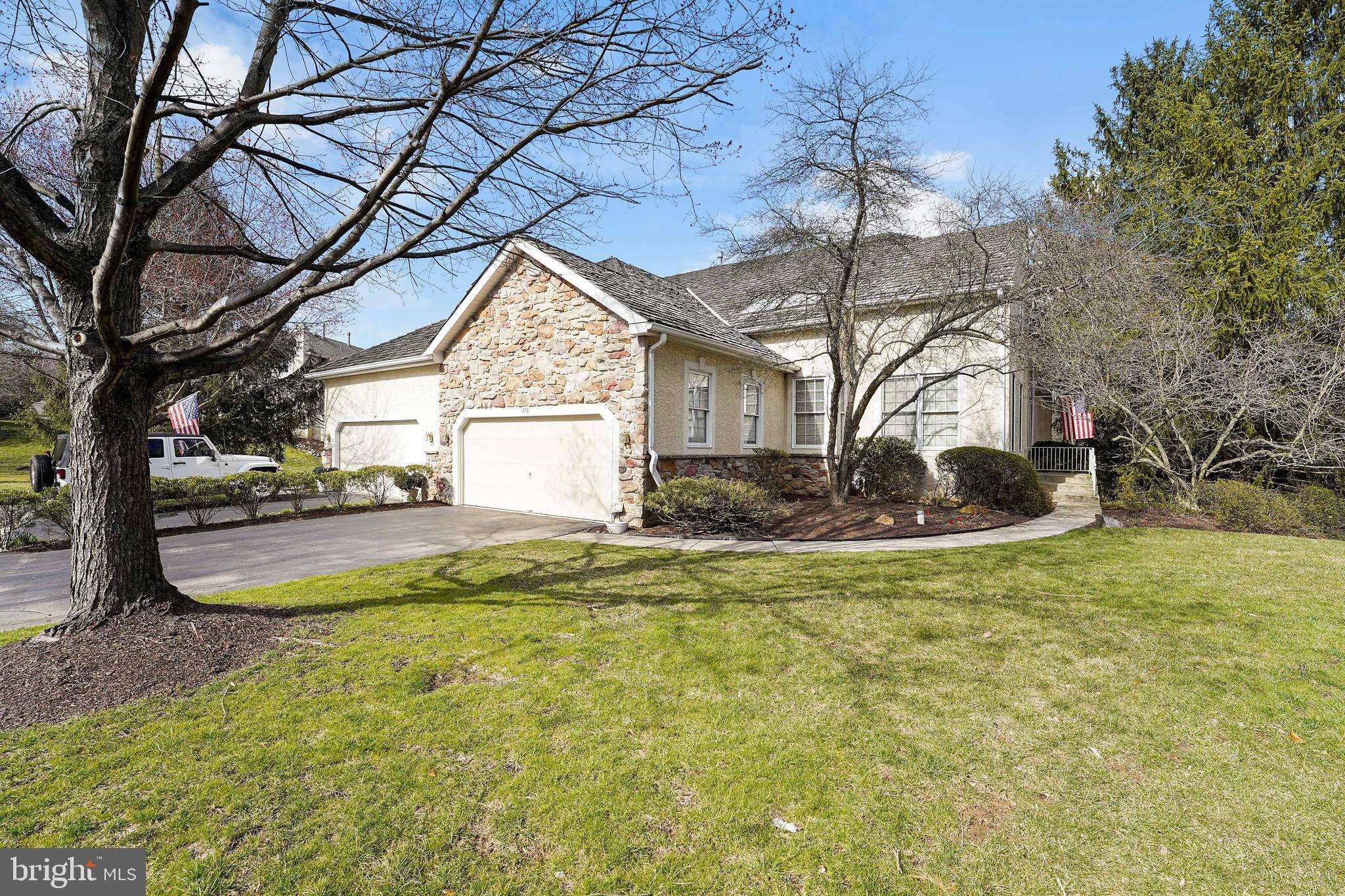 Berwyn, PA 19312,165 MONMOUTH CIR #65