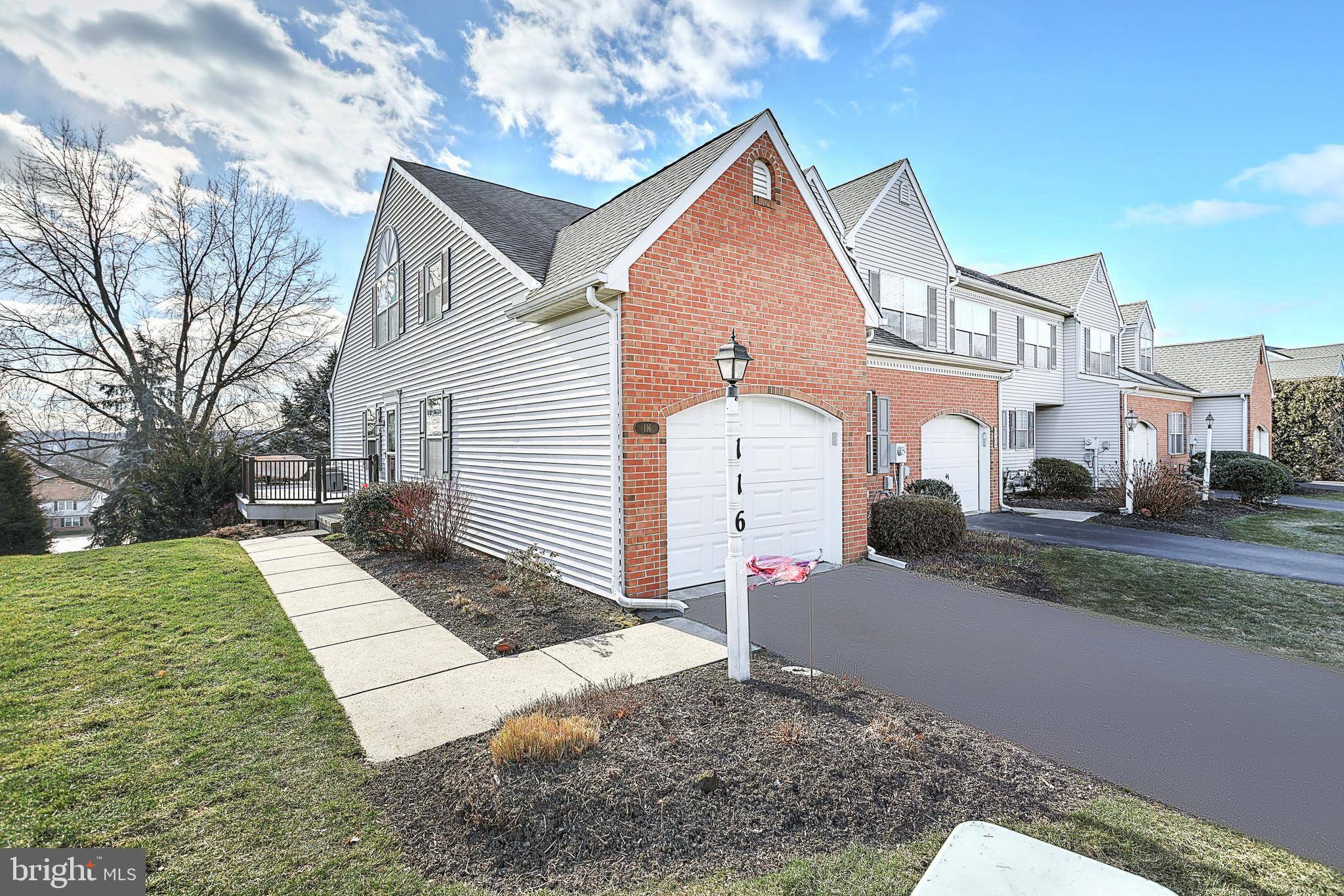 York, PA 17406,116 CARRIAGE HILL LN