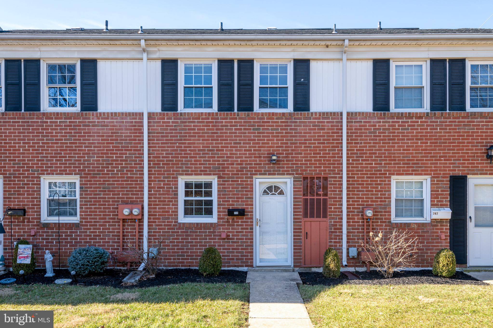 York, PA 17404,749 HARDWICK PL