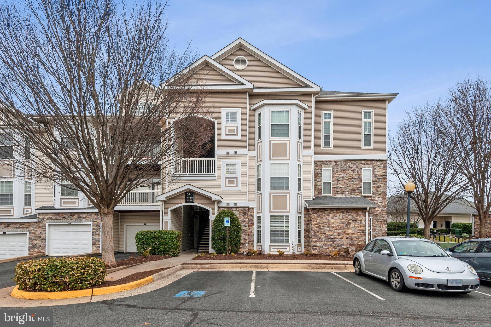 Leesburg, VA 20175,510 SUNSET VIEW TER SE #305