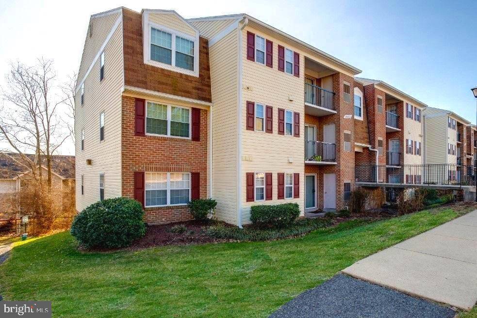 Centreville, VA 20121,14801 RYDELL RD #303