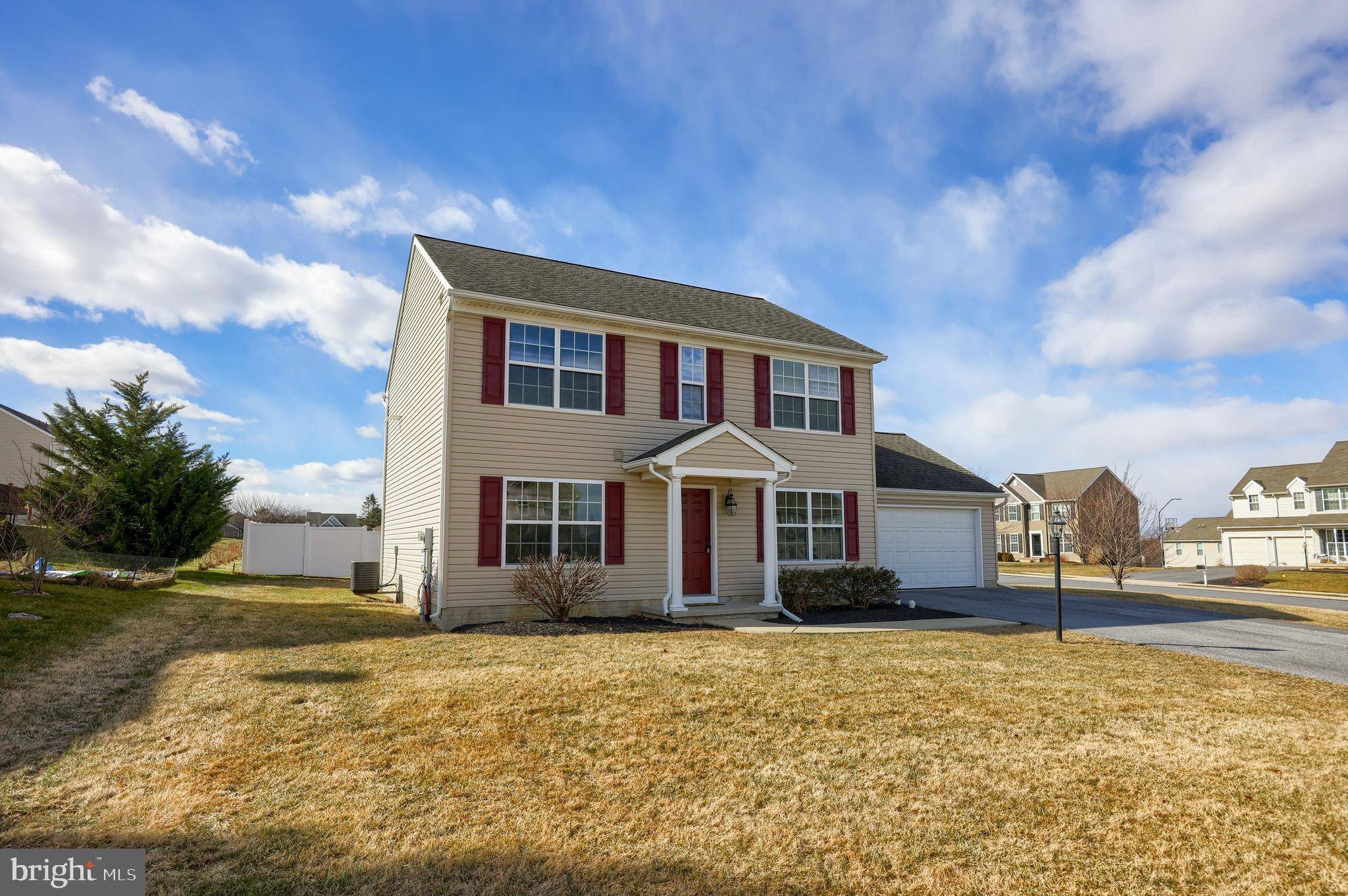 Leola, PA 17540,317 WILLOW DELL LN