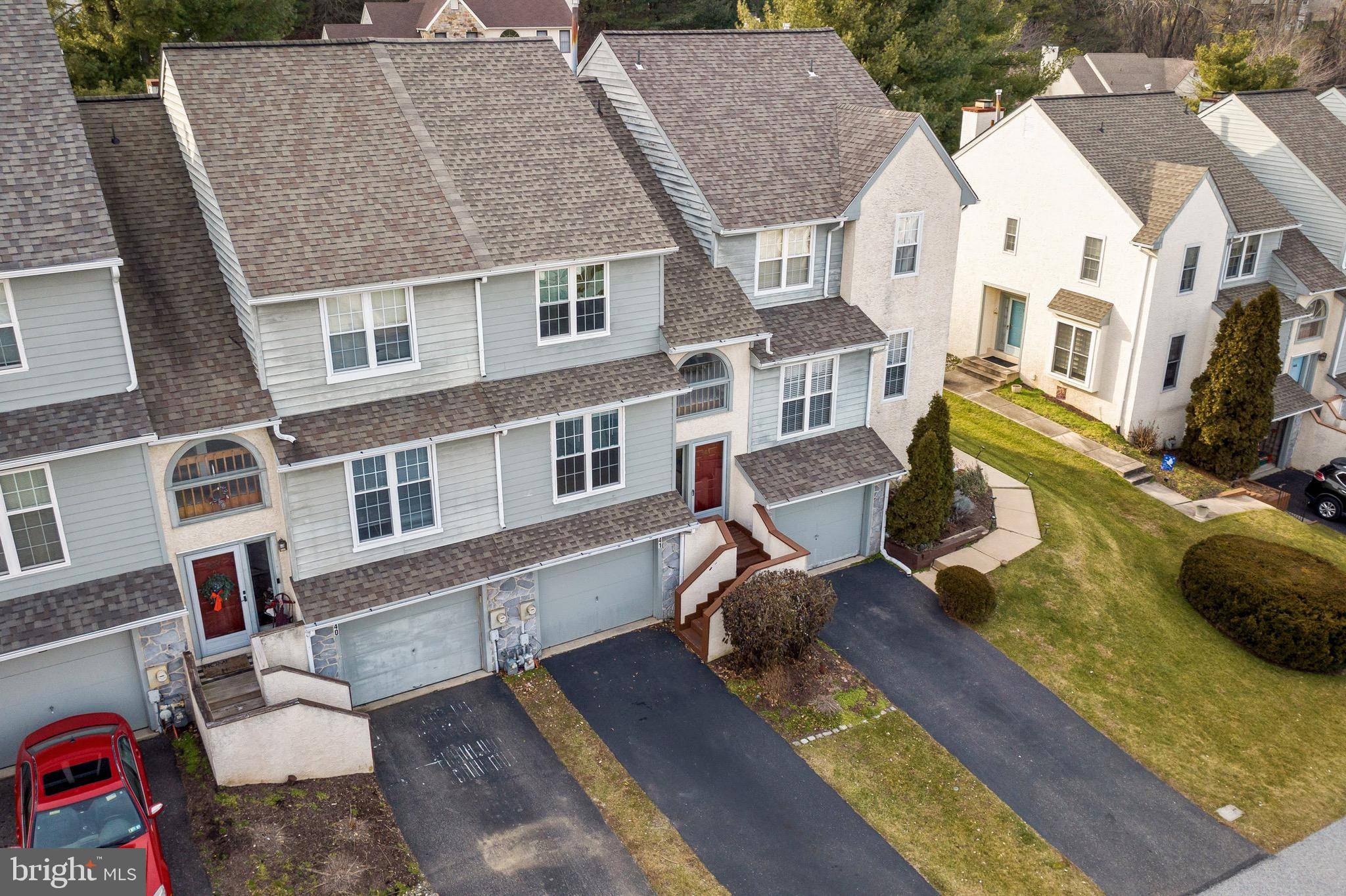 Aston, PA 19014,141 KNOLLWOOD CT