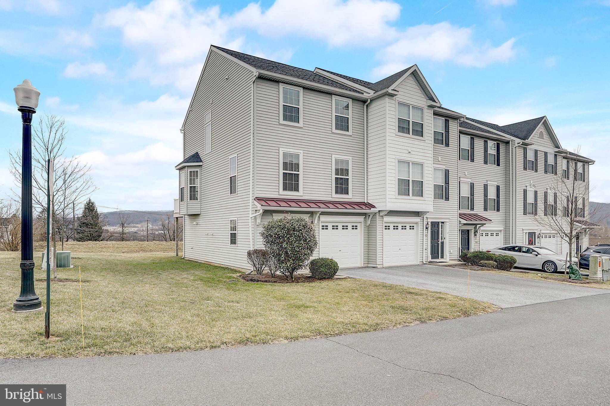 Morgantown, PA 19543,901 HEATHER WAY