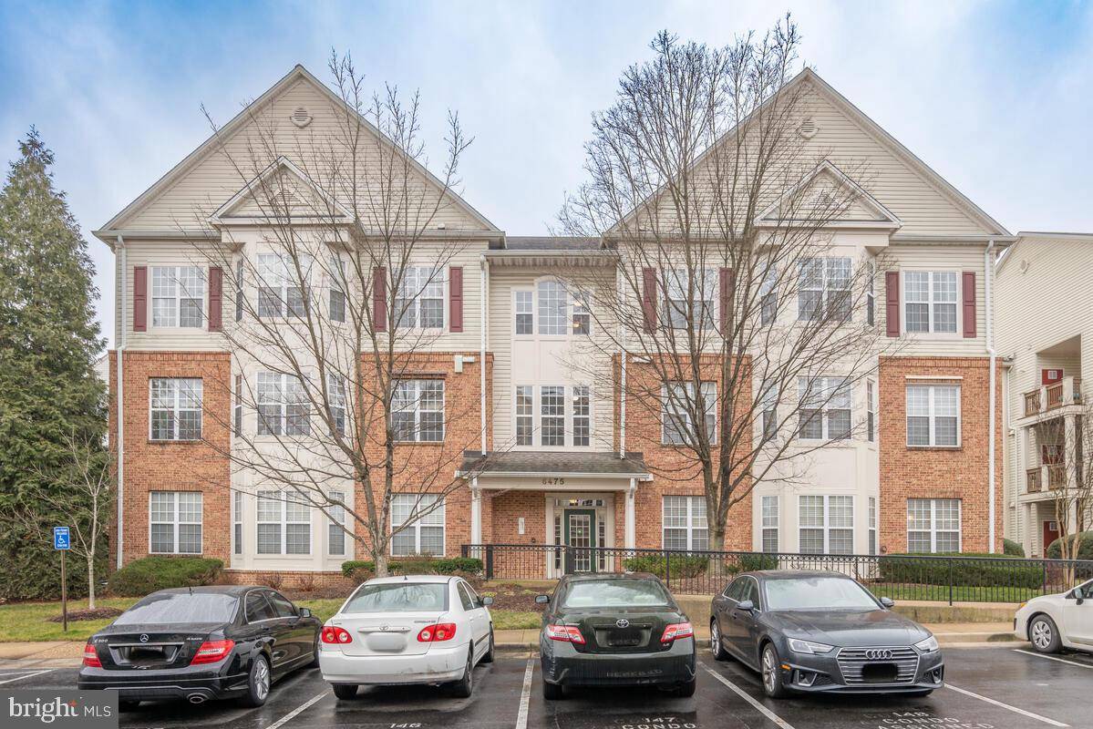 Alexandria, VA 22312,6475 CHEYENNE DR #303