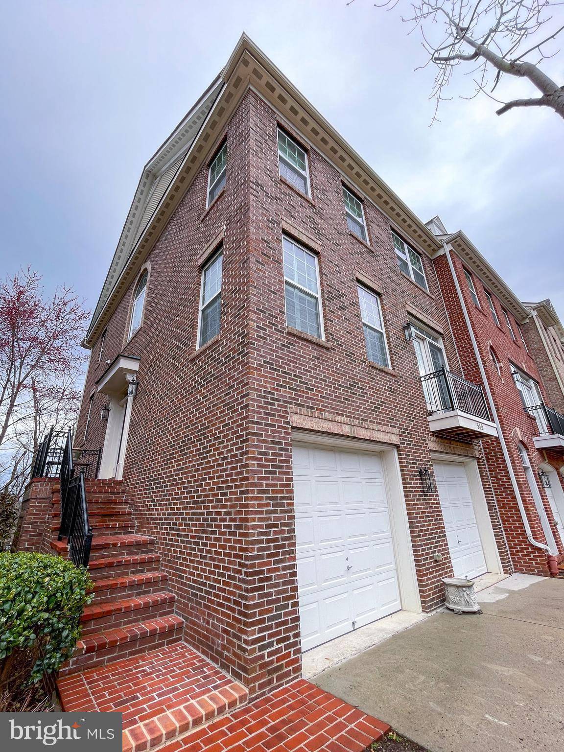 Alexandria, VA 22312,540 TRIADELPHIA WAY