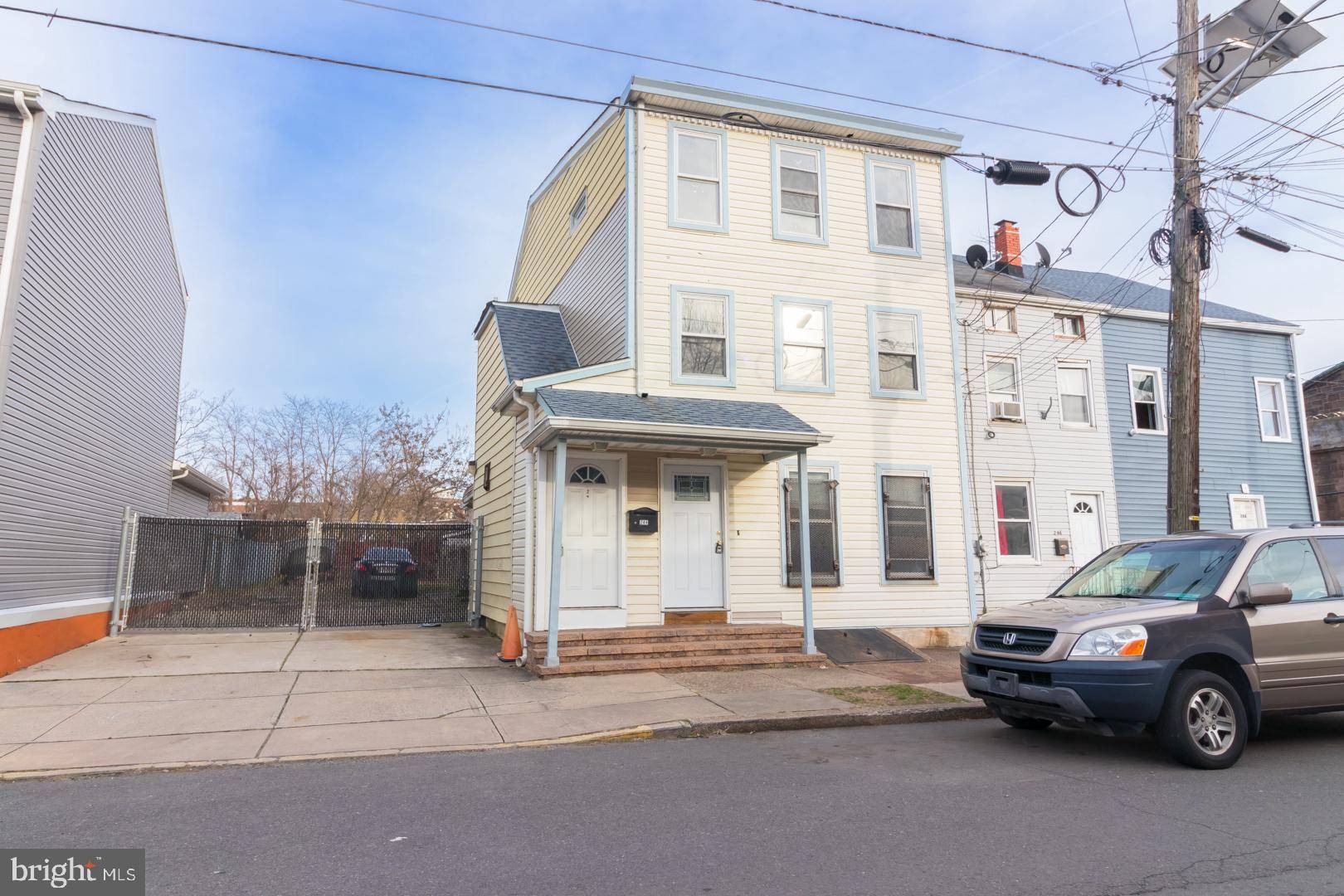 Trenton, NJ 08611,242-244 2ND ST