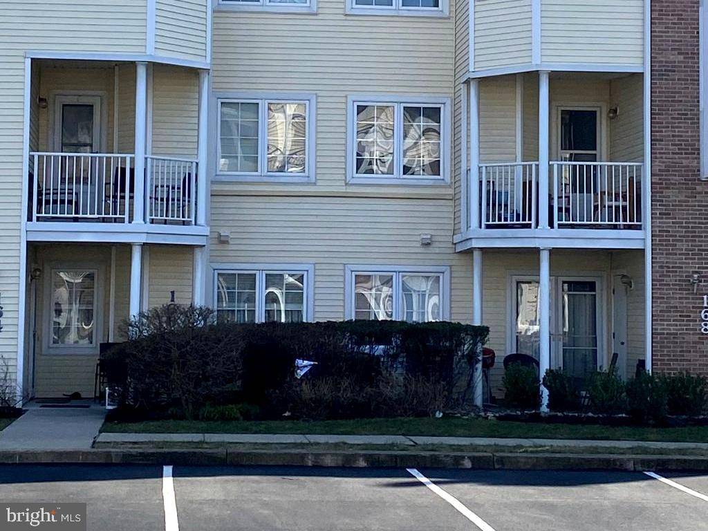 Levittown, PA 19057,166 DEVON WAY #902