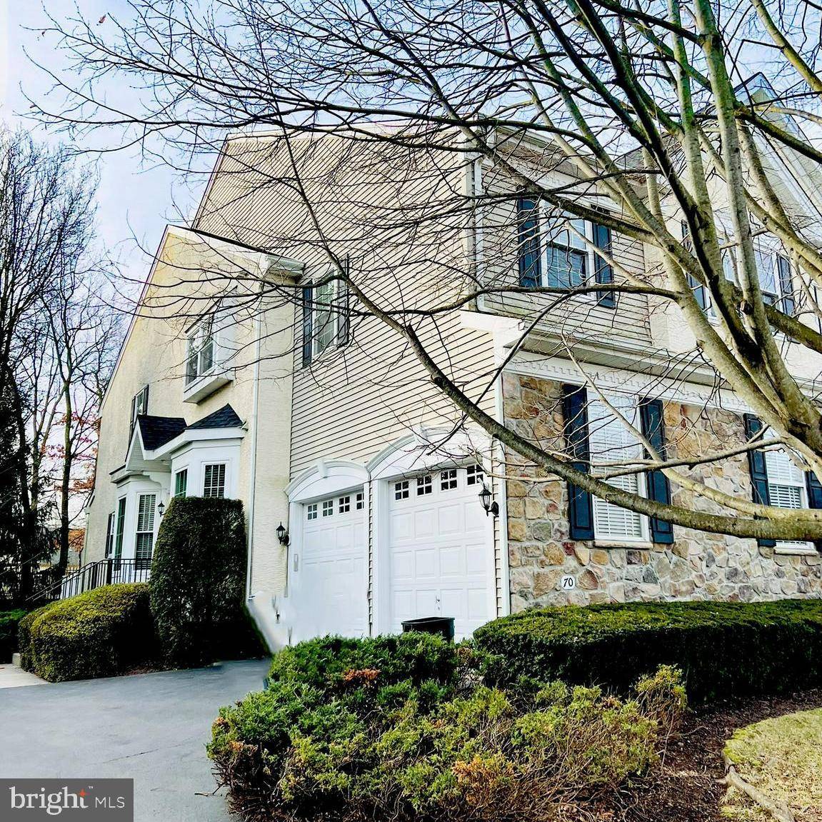 Newtown Square, PA 19073,70 LONGVIEW LN