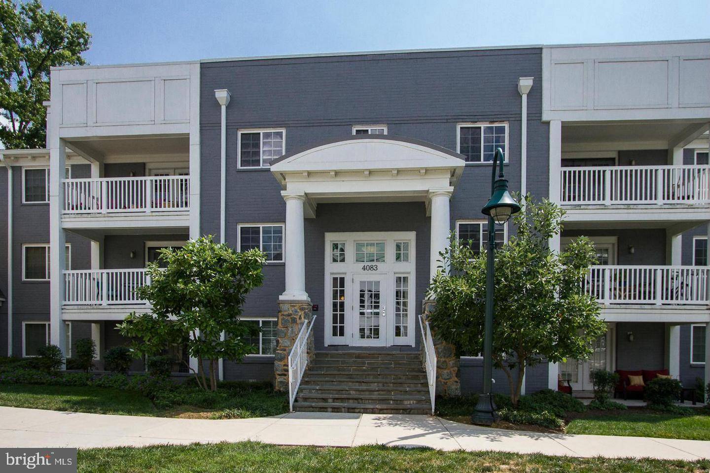 Arlington, VA 22204,4083 S FOUR MILE RUN DR #202