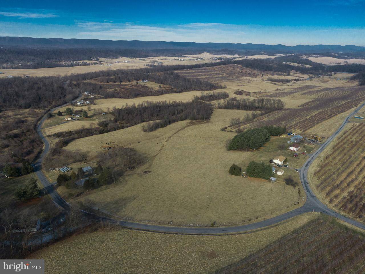 Timberville, VA 22853,7176 WINE STORE