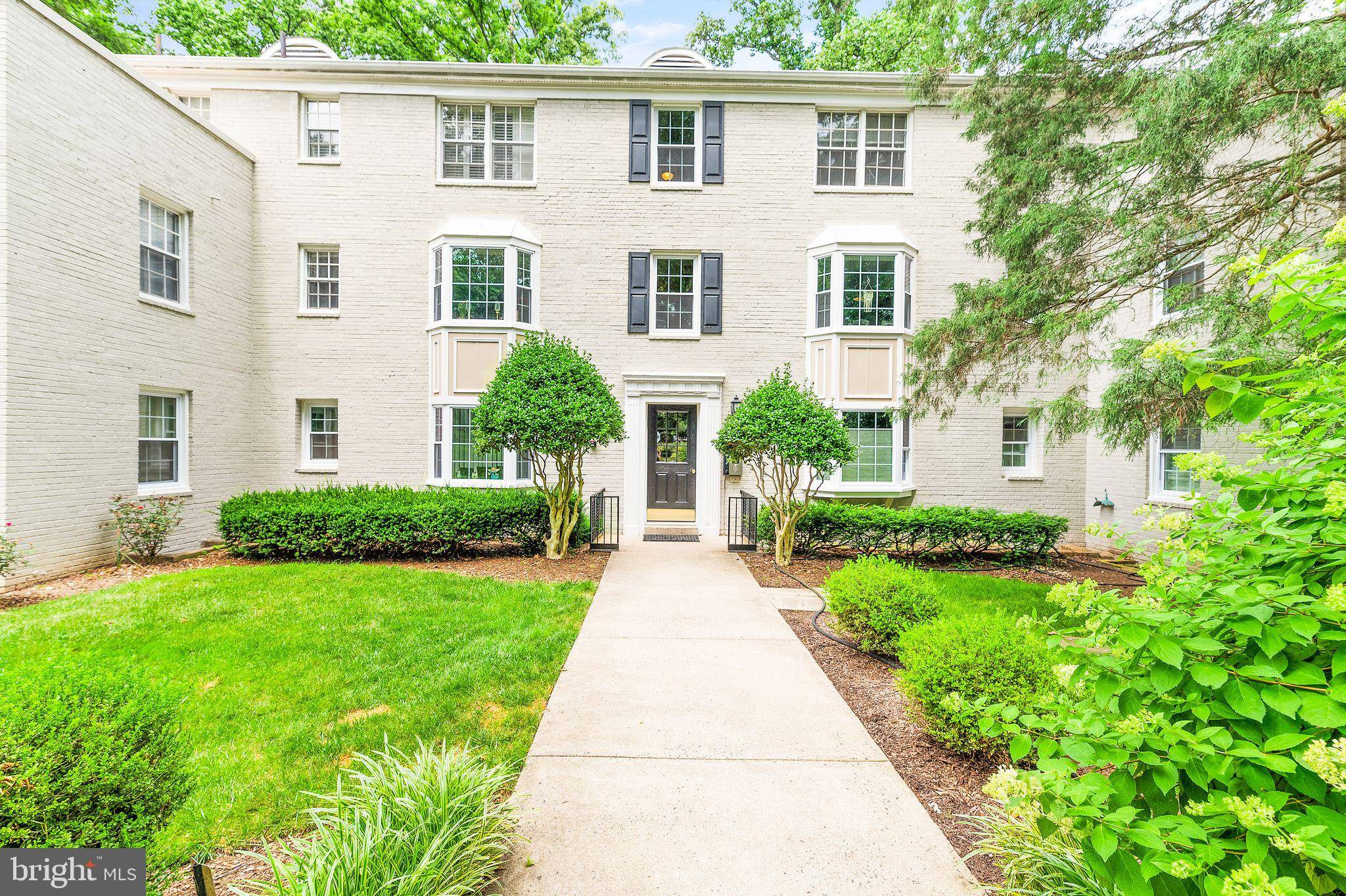 Arlington, VA 22204,700 S ARLINGTON MILL DR #304