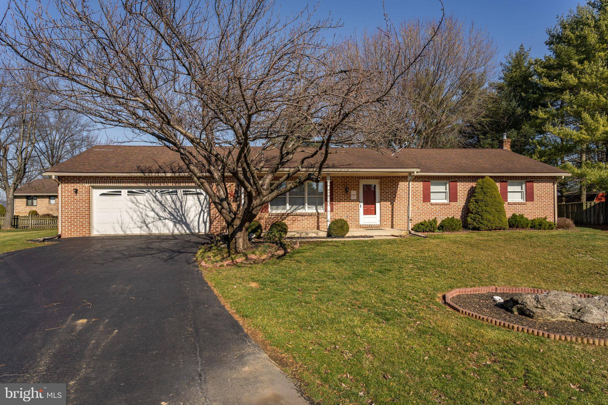 Ephrata, PA 17522,350 WOODCHUCK DR