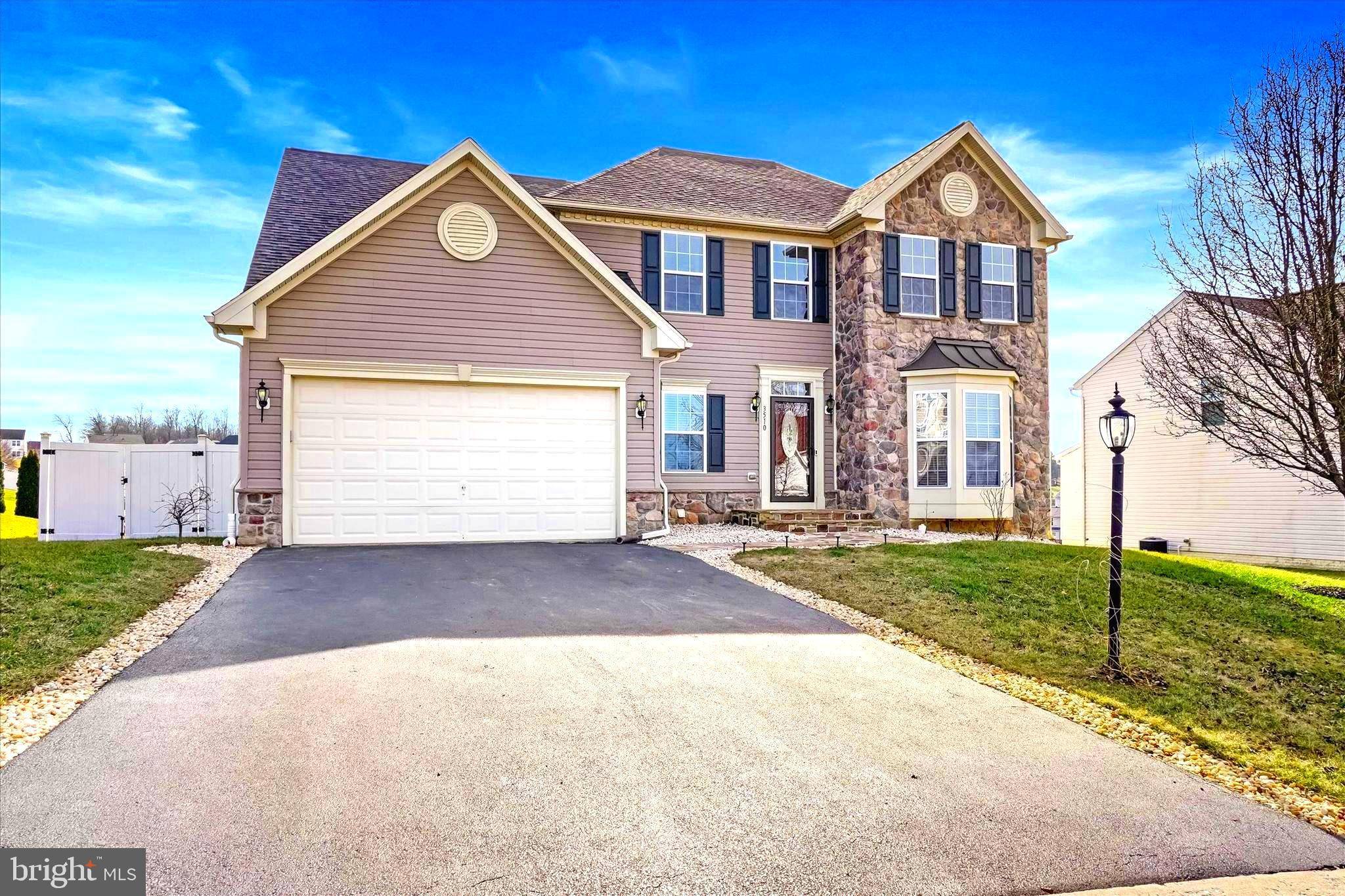 Spring Grove, PA 17362,3510 HARDWOOD TER