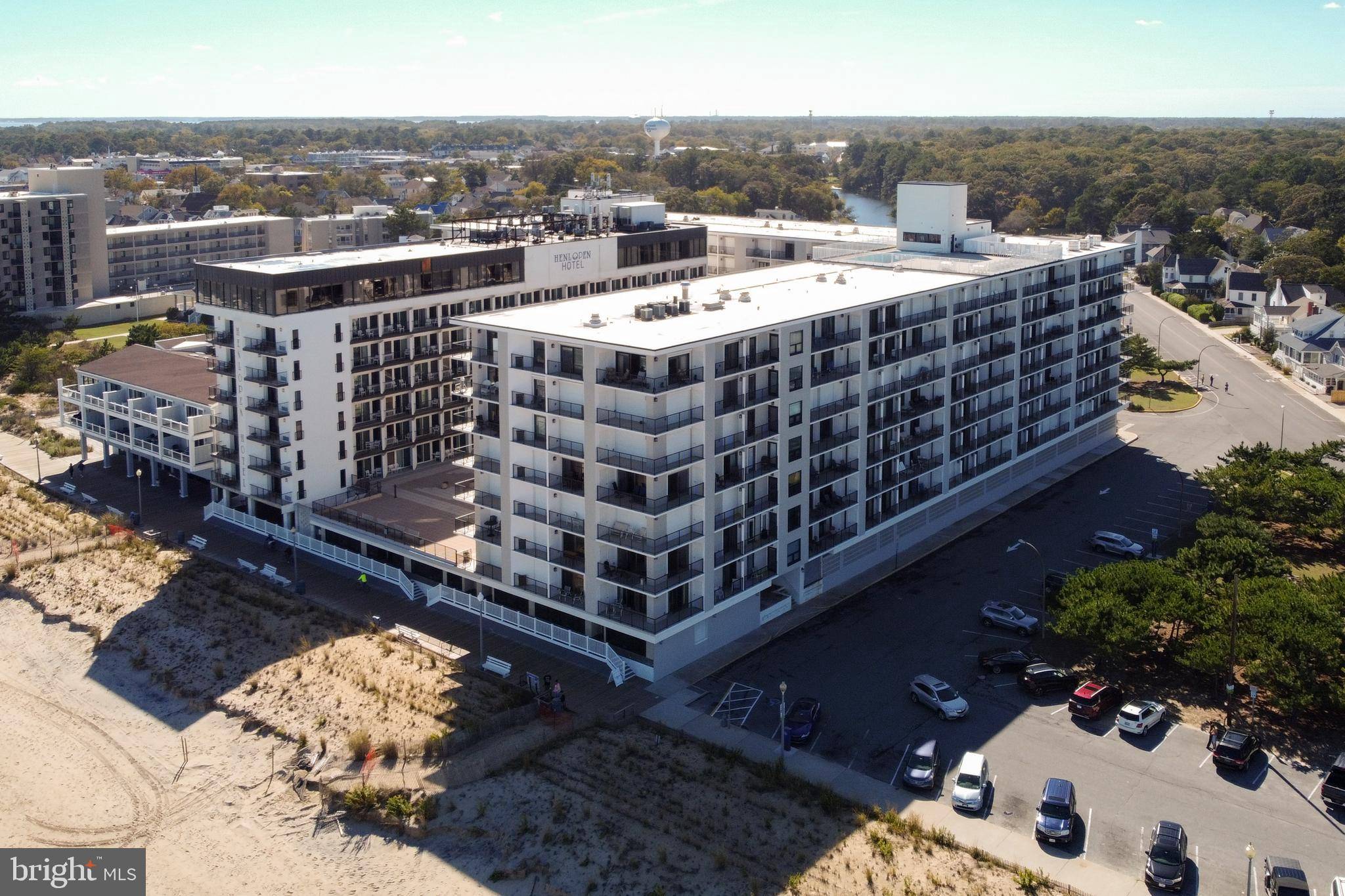 Rehoboth Beach, DE 19971,527 N BOARDWALK #320