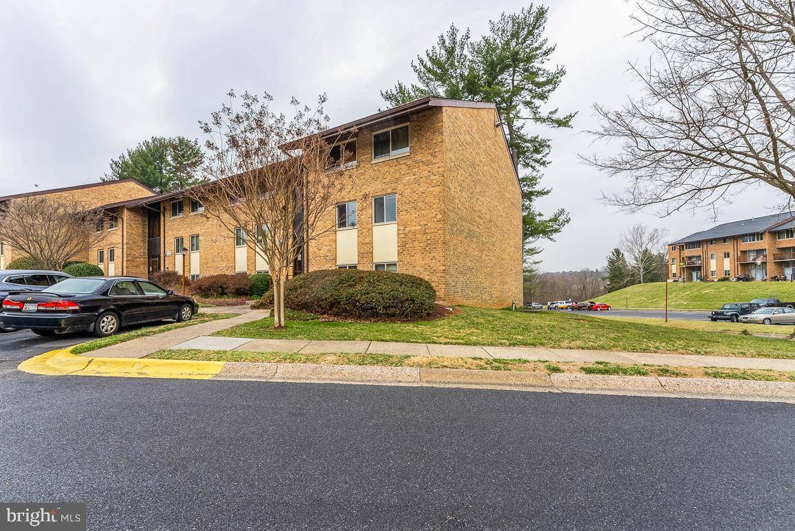 Montgomery Village, MD 20886,9926 WALKER HOUSE RD #2