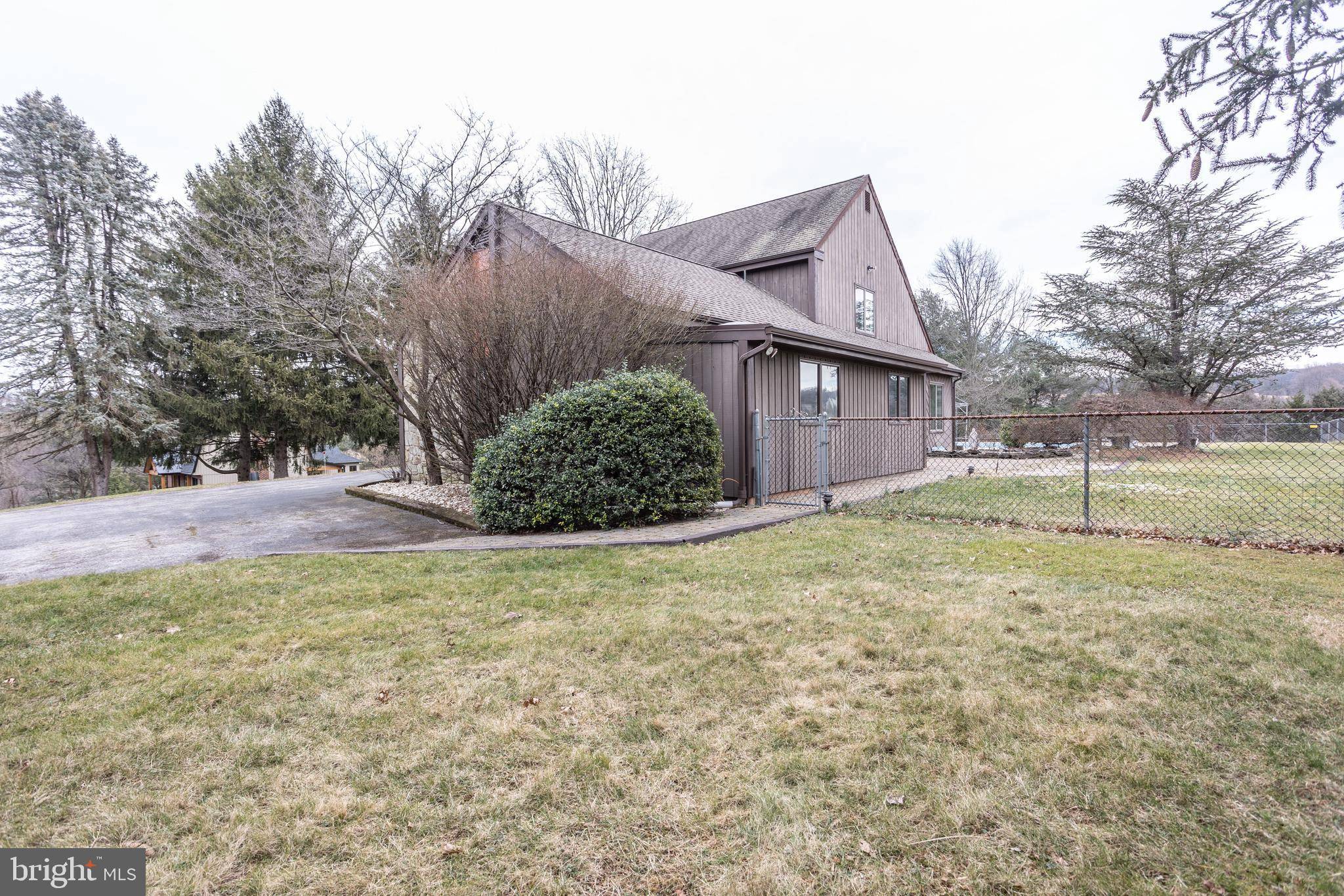 Hanover, PA 17331,38 ORCHARD DR