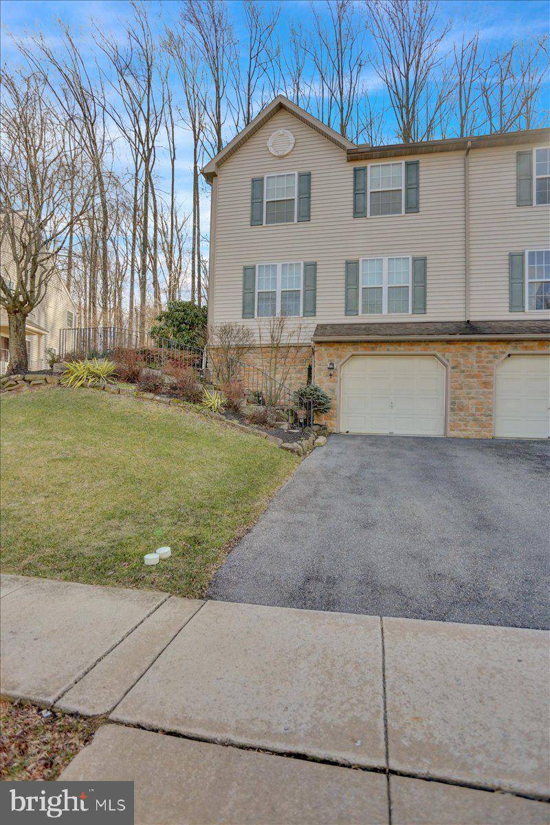 Reading, PA 19608,1522 HURON DR