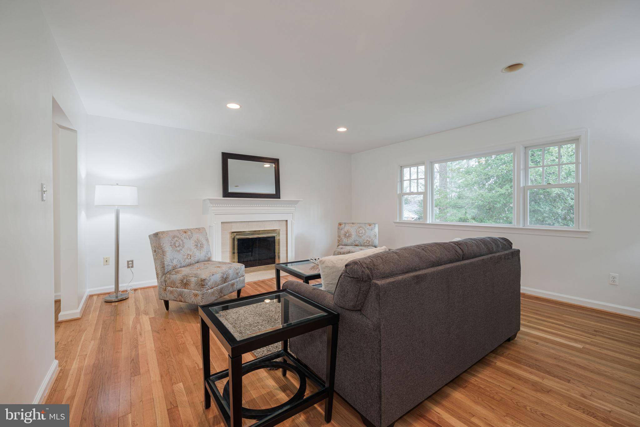 Falls Church, VA 22043,7340 BARBOUR CT