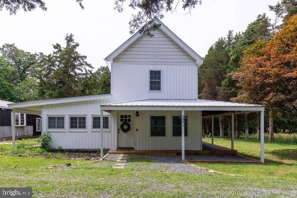 Great Cacapon, WV 25422,282 BEARS LOPE LN