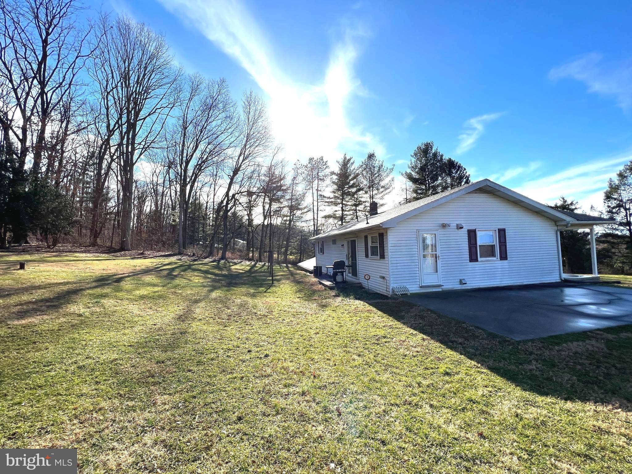 Abbottstown, PA 17301,9006 MAPLE GROVE RD