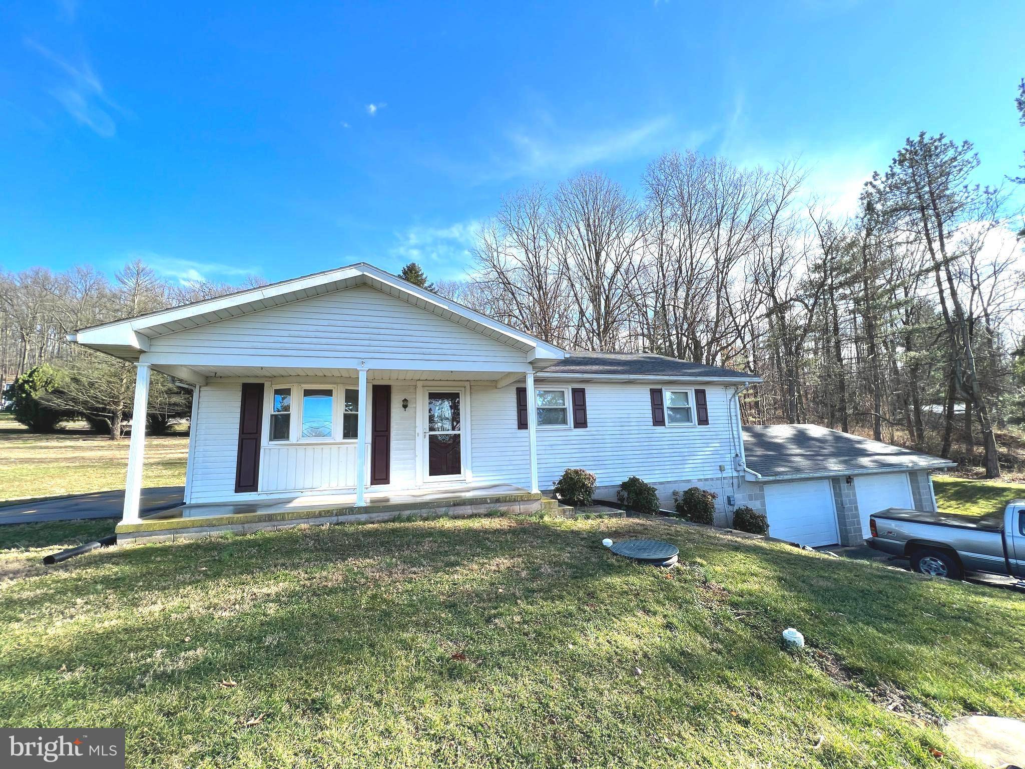 Abbottstown, PA 17301,9006 MAPLE GROVE RD