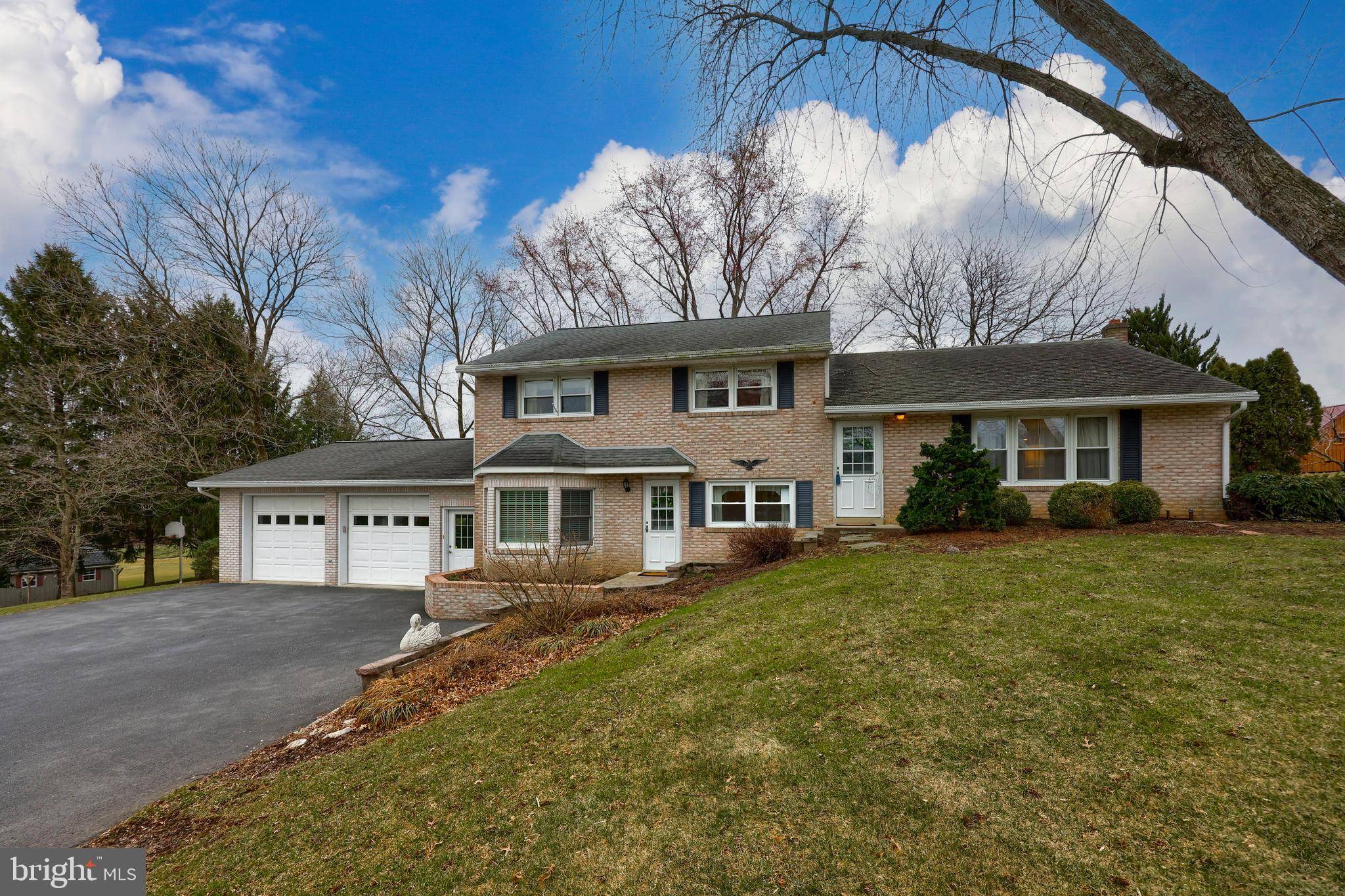 Lititz, PA 17543,9 ELSER HILL RD