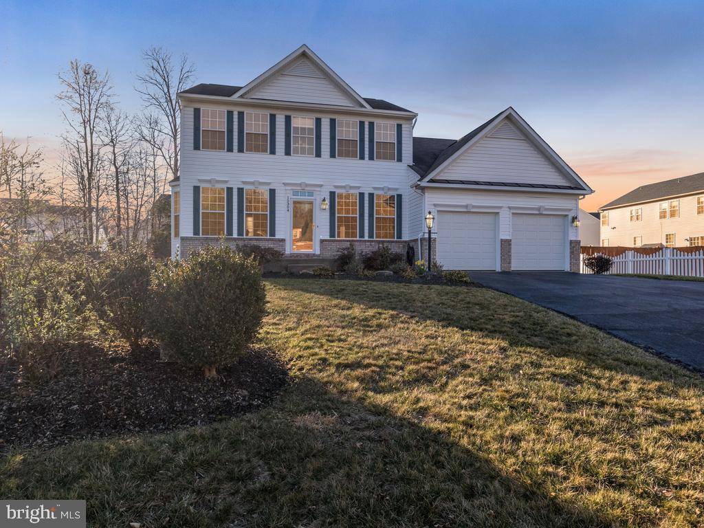 Woodbridge, VA 22193,15304 COMMITMENT CT
