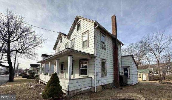 Wind Gap, PA 18091,38 WATER ST