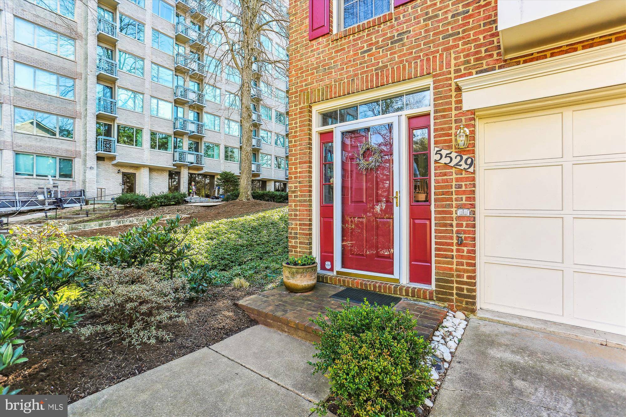 Bethesda, MD 20814,5529 WHITLEY PARK TER #88