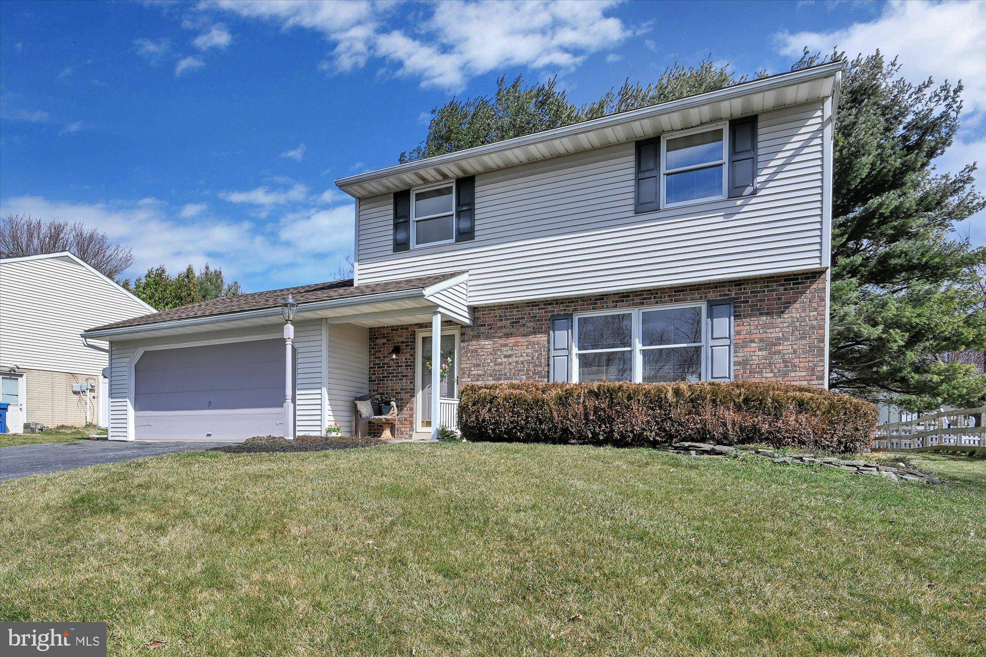 Lancaster, PA 17601,331 BARBERRY DR