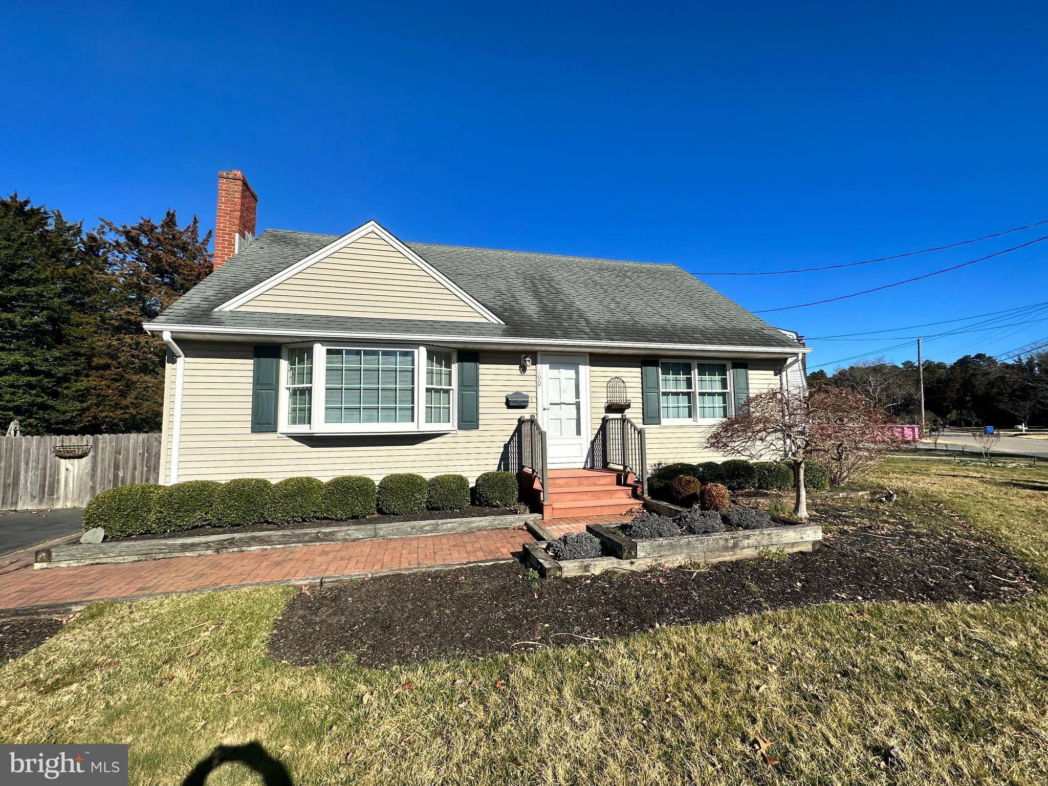 Manahawkin, NJ 08050,190 DIVISION ST