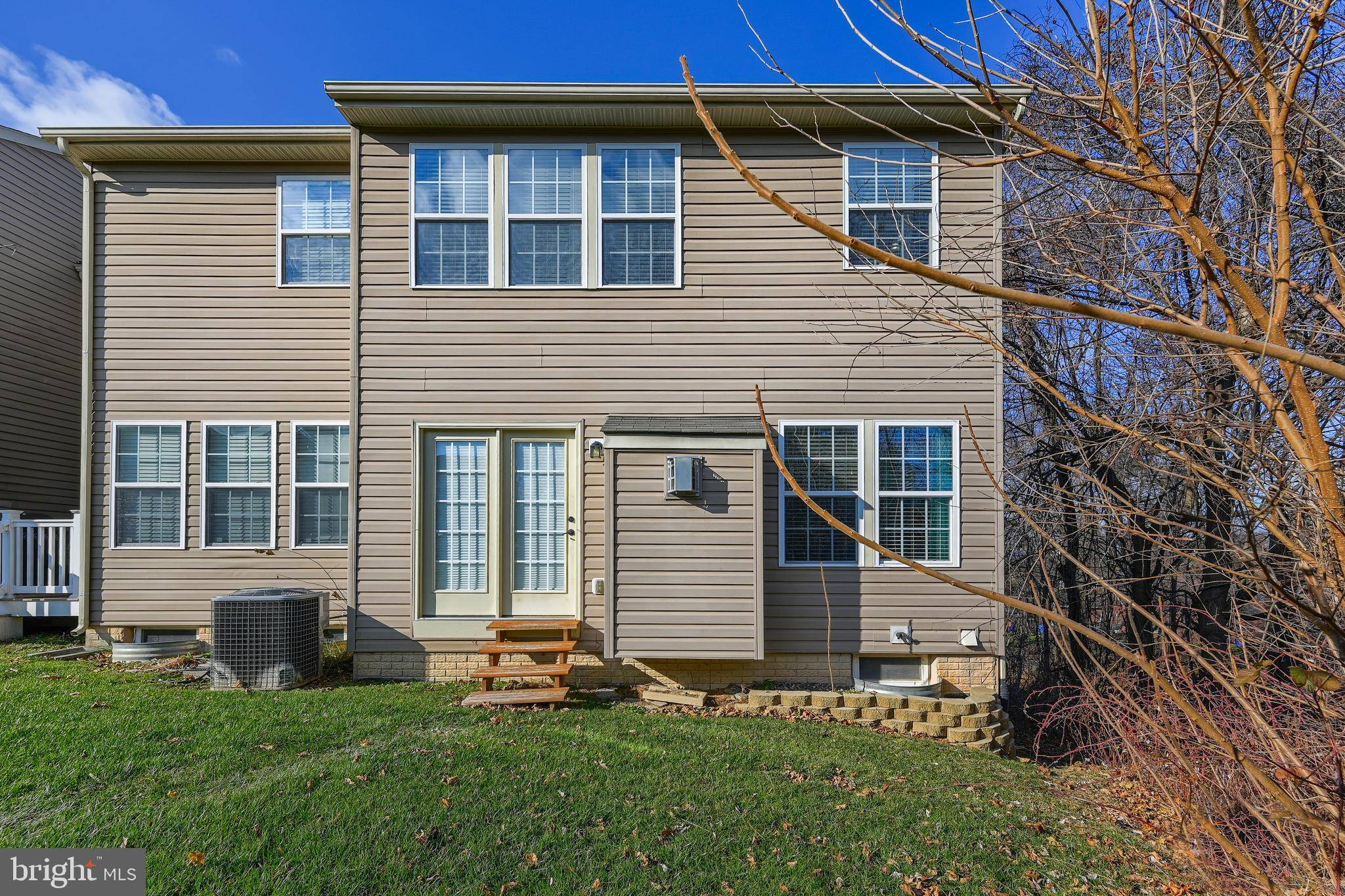 York, PA 17402,1179 LADY BUG LN #43