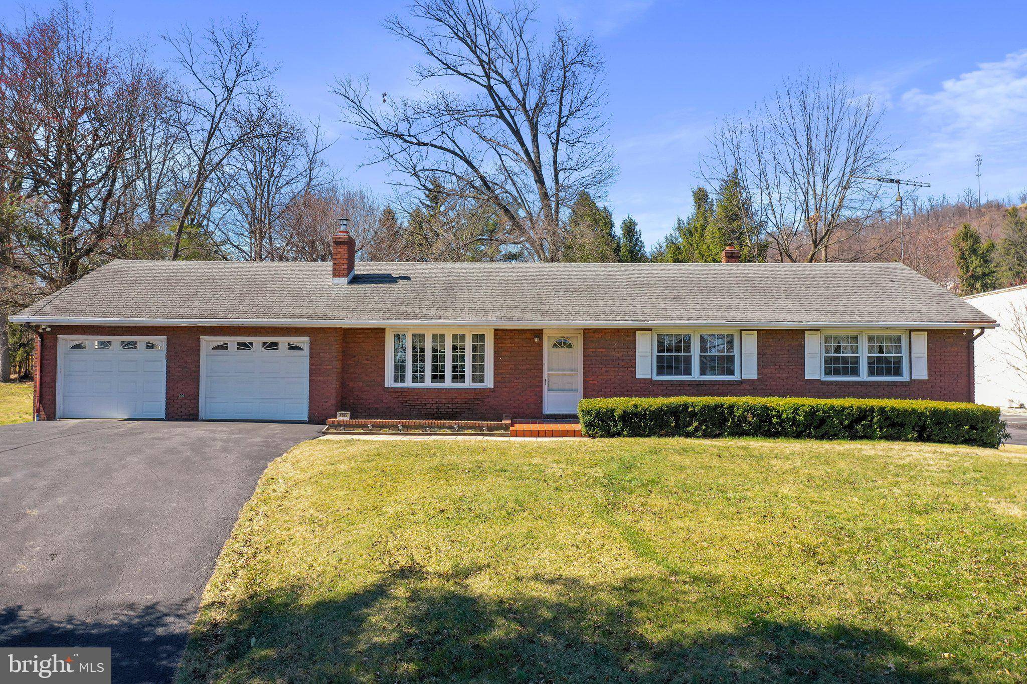 Hedgesville, WV 25427,4195 HEDGESVILLE RD