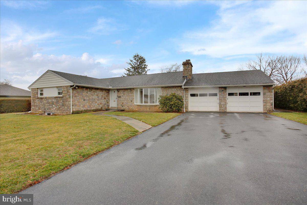 West Lawn, PA 19609,2424 READING BL