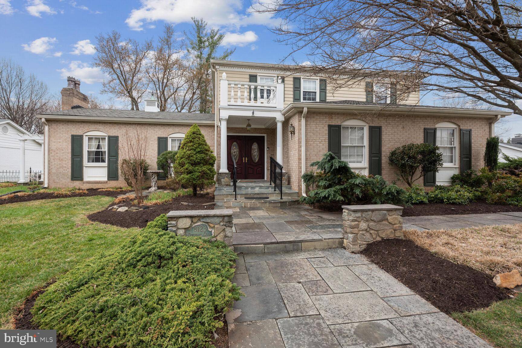 Mclean, VA 22102,8123 DUNSINANE CT