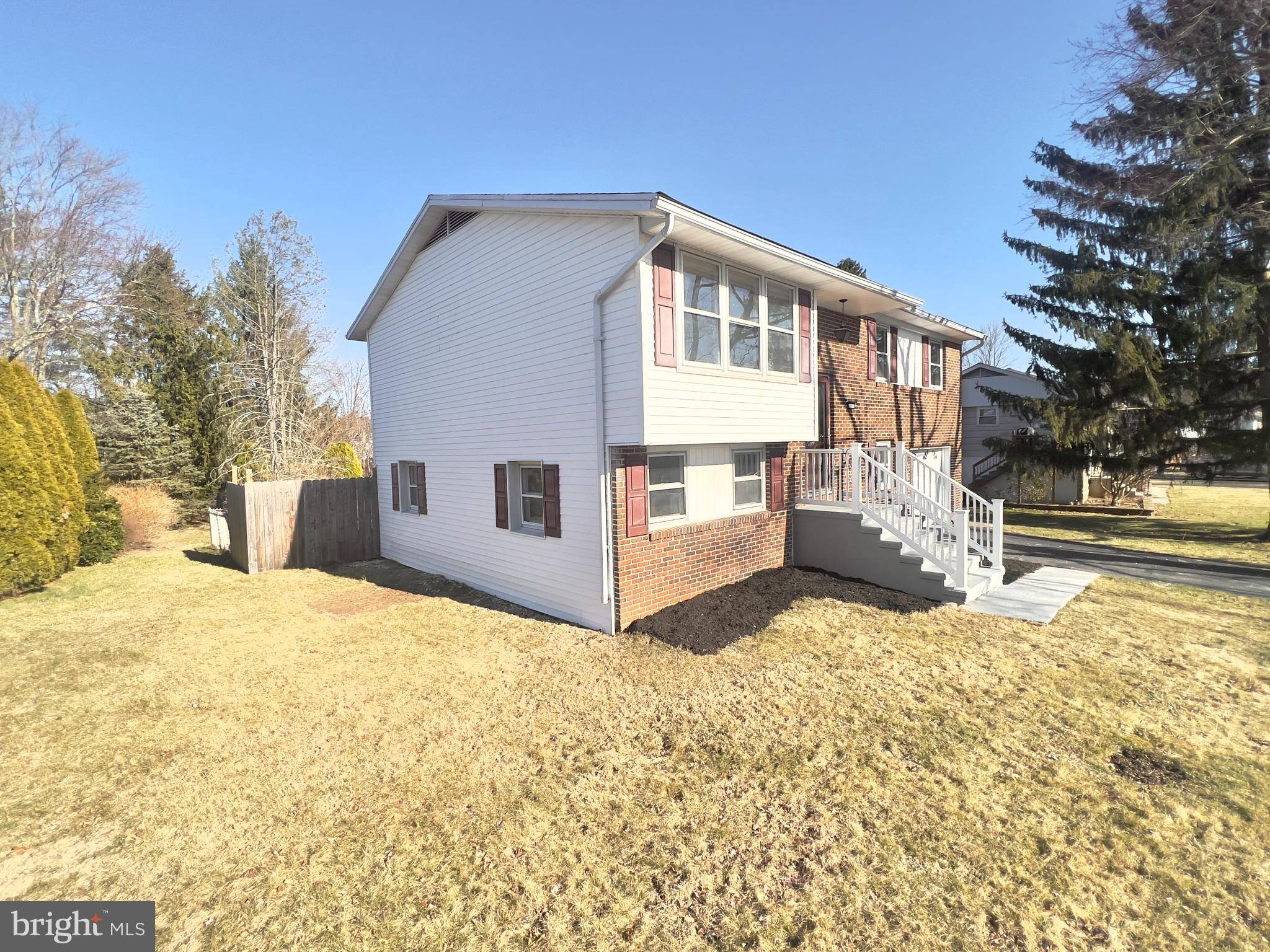 Orwigsburg, PA 17961,395 MARSHALL DR