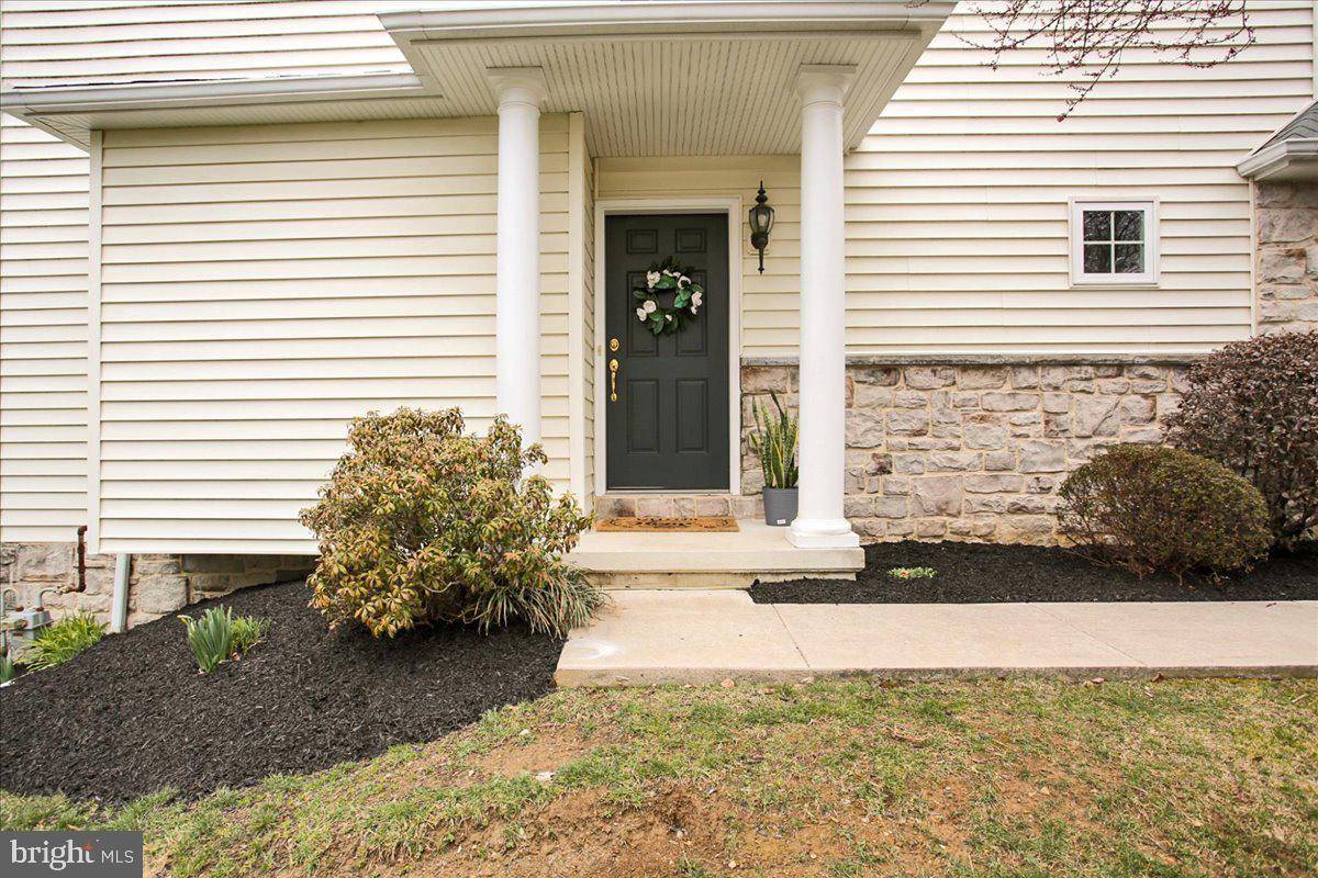 Lancaster, PA 17602,1816 SERENE WAY