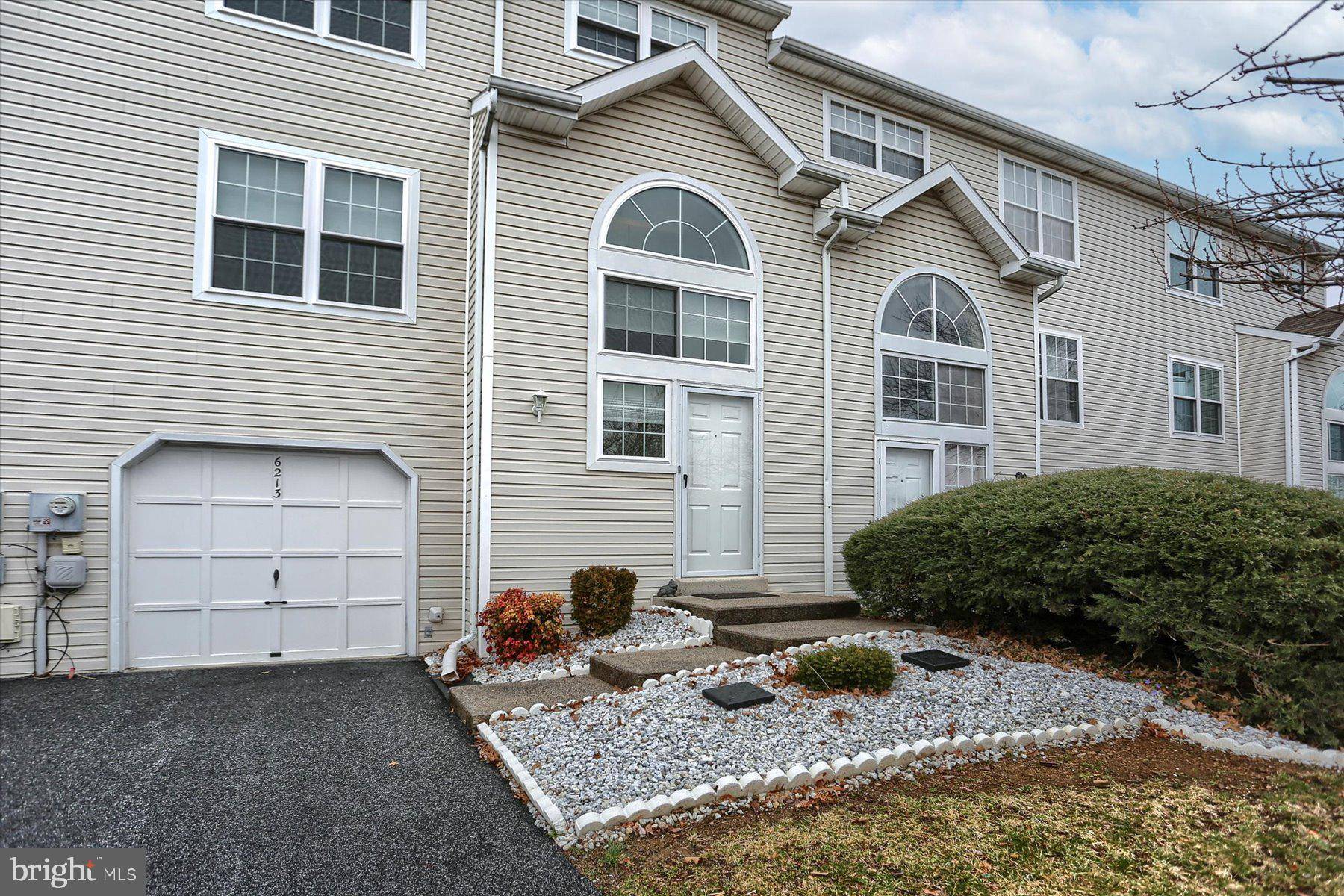 Harrisburg, PA 17111,6213 SPRING KNOLL DR