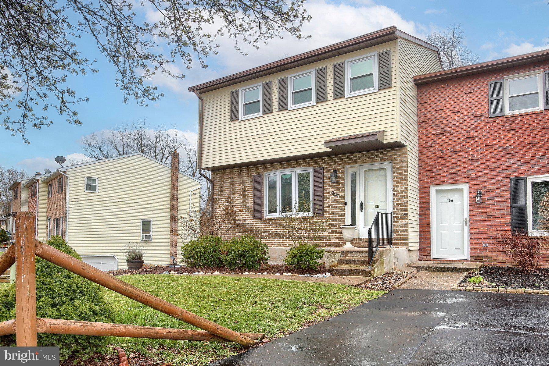 Etters, PA 17319,164 WHITE DOGWOOD DR